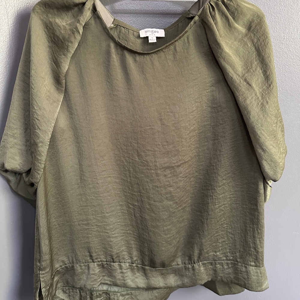 Umgee top Size Small